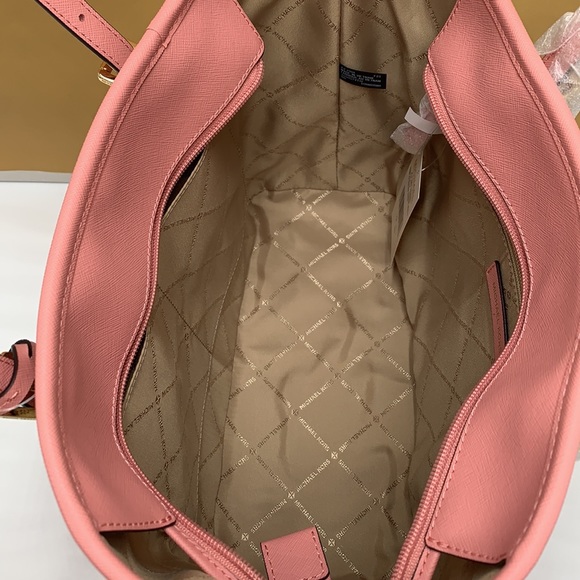 MICHAEL KORS
Jet Set Travel Logo Top-Zip Shoulder Tote Bag PRIMROSE MUL… - Picture 12 of 15